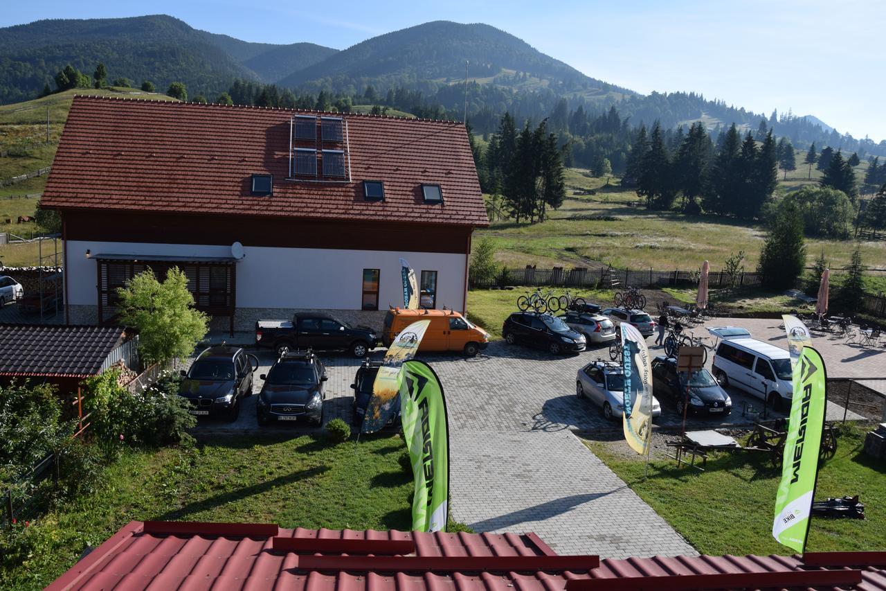 Montana Resort Colibiţa מראה חיצוני תמונה